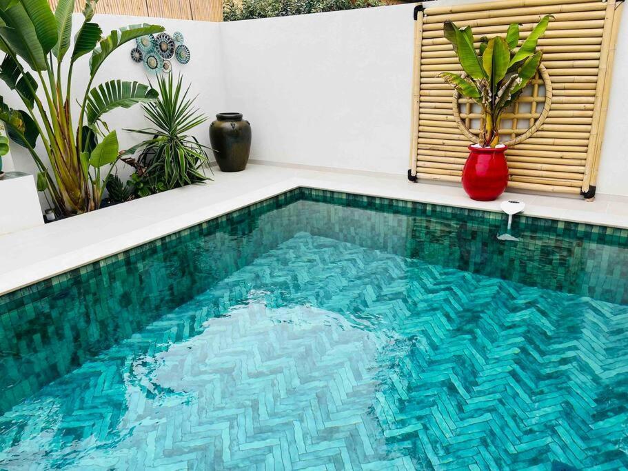 רוקברון-סור-ארז'נס Villa Alisa Avec Piscine Privee מראה חיצוני תמונה